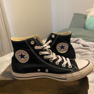 Black High top Converse